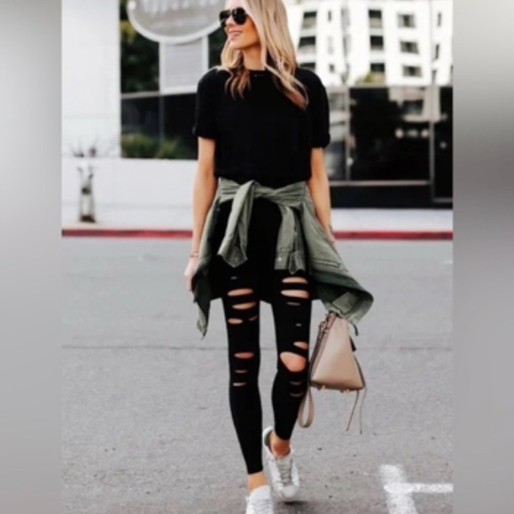 Alo Yoga • Black Ripped Warrior High Waisted Legging Sz Sm Activewear Gym Wear - Picture 2 of 14